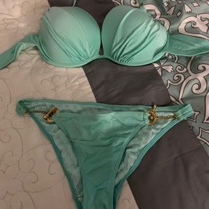 Victoria’s Secret bikini